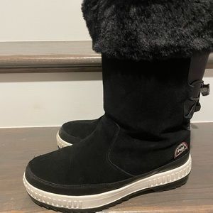 Pajar suede snow boots